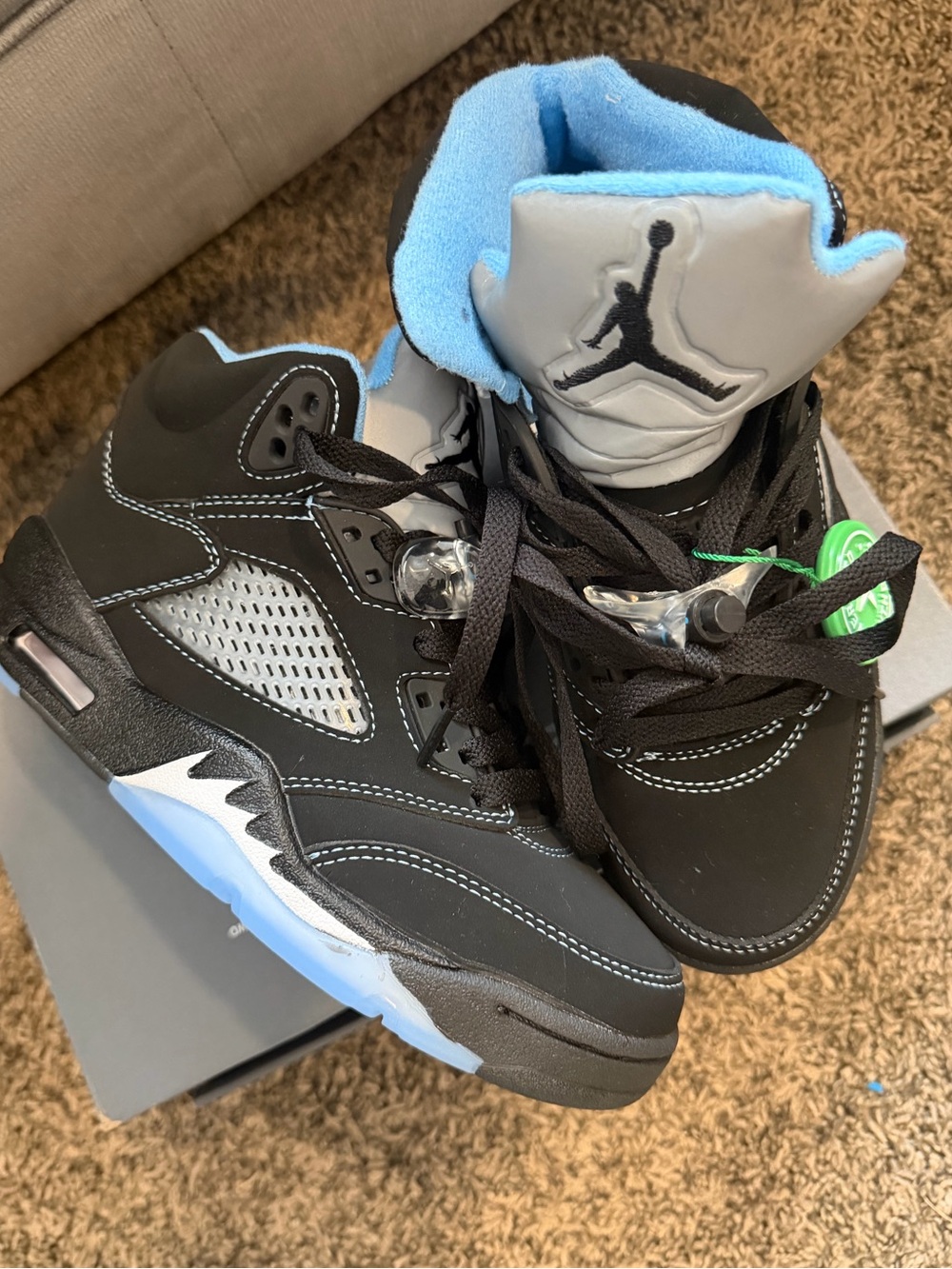 Jordan big Kids' Black and Light Blue Retro 5
